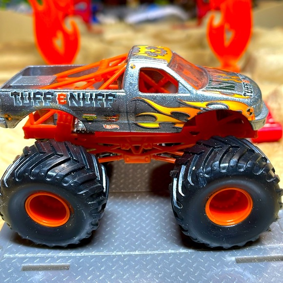 Mini Tuff E Nuff - Picture 3 of 3